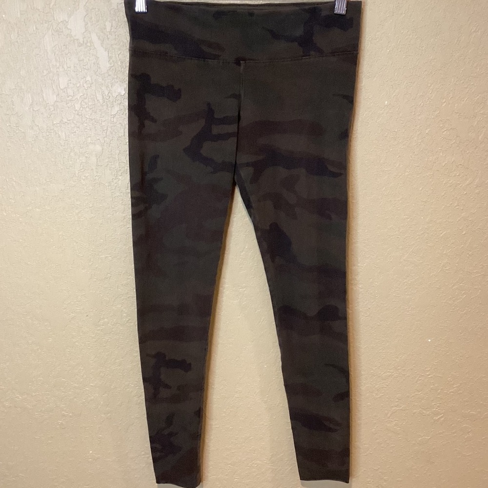Revolve TNA‎ Camouflage Leggings, ankle length, Size Small, Cotton Blend